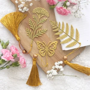 main-13.webp Set of 24 Luna Bloom Metal Leaf Bookmarks