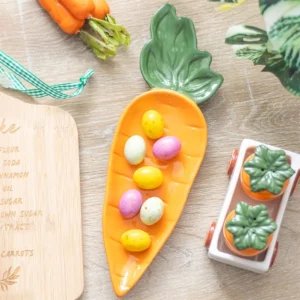 main-27.webp Carrot Shaped Serving Dish