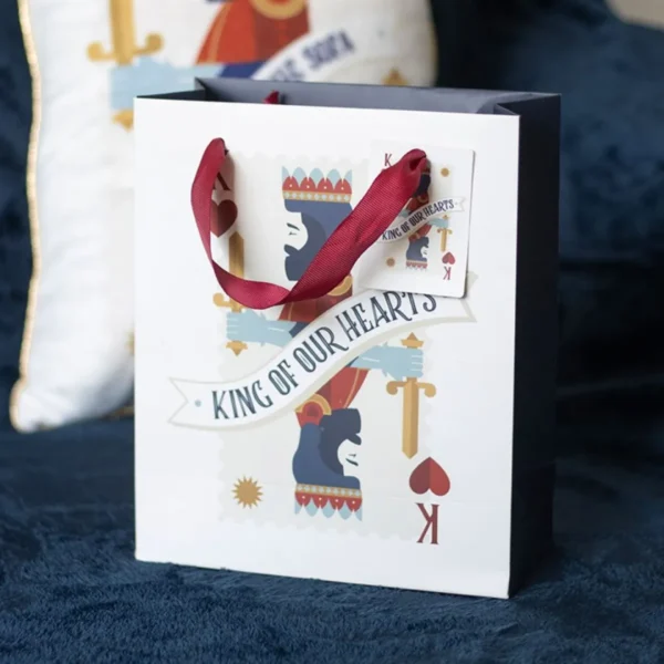 main-80.webp 23cm Medium King of Our Hearts Playing Card Gift Bag