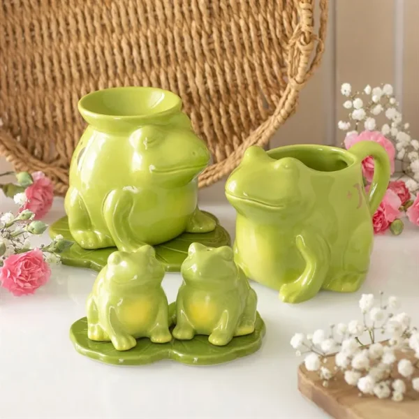 Luna The Frog Shaped Mug 6 Luna The Frog Shaped Mug