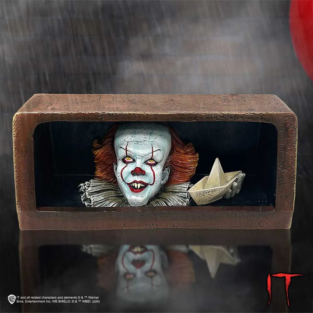 IT Pennywise Clown In Drain