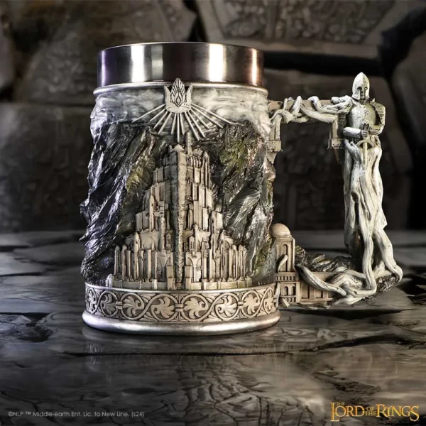 Minas Tirith Themed Ceramic Mug Gray - Knight Handle Design Detailed Minas Tirith-themed mug with Gondor emblems and a knight-shaped handle inspired by The Lord of the Rings.