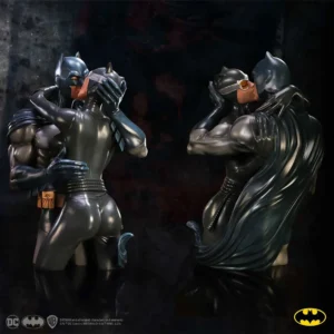 Batman And Catwoman Resin Sculptures Black - Romantic Kiss Scene Halloween Gift : Batman and Catwoman sculptures sharing a kiss against a dark Gotham-themed background.