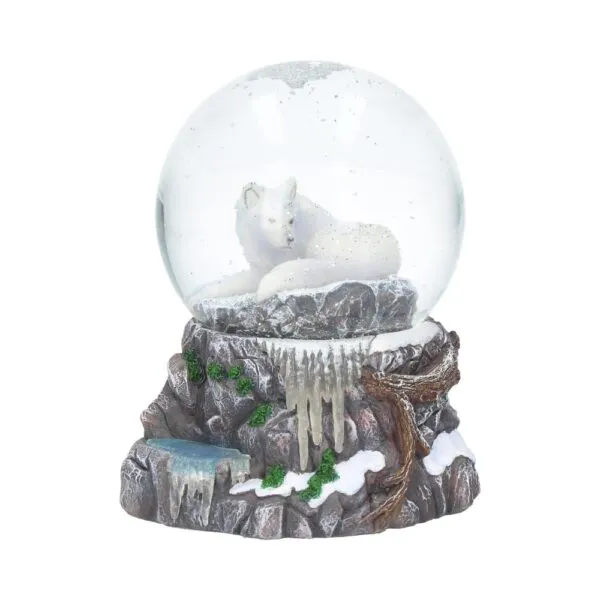 b3653j7.webp Guardian of the North Snowglobe (LP) 14.5cm