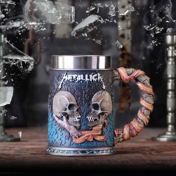 b6011v2-7.webp Metallica Sad But True Tankard 15.5cm